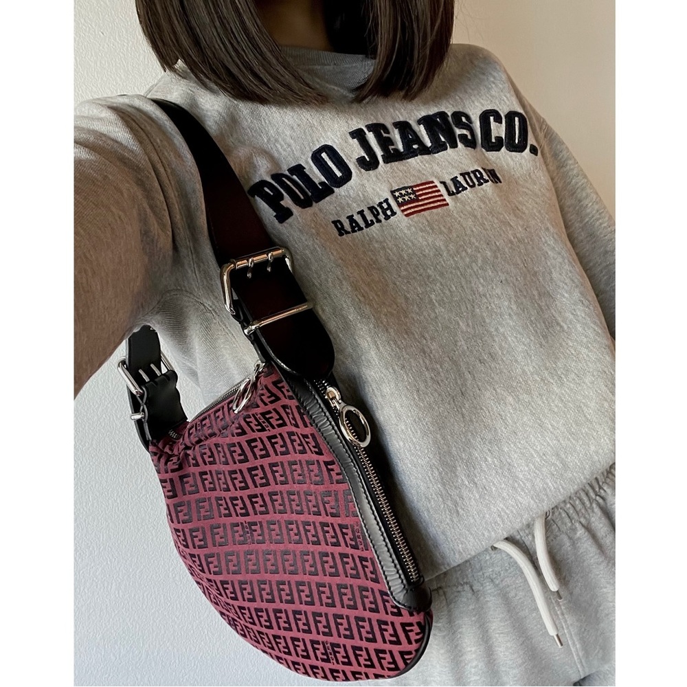 ✖️sold✖️Vintage Fendi Zucchino Oyster Bag Red